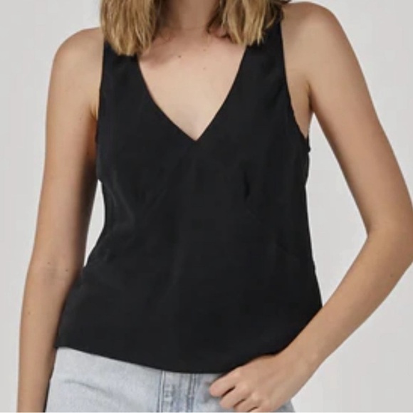 Lita by Ciara V-Neck Top NWT size XL - Picture 1 of 9